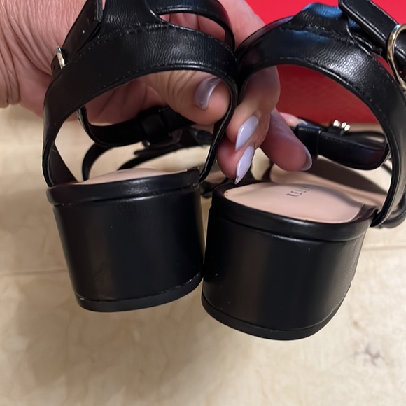 Kelly & Katie Black Cigossa Block Heel Sandal 6 - Picture 5 of 6
